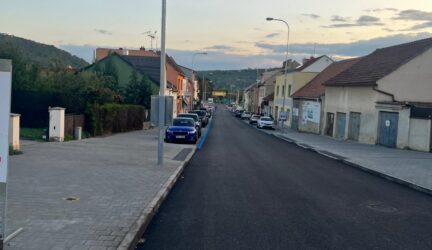 Takhle se zrekonstruovala ulice Stránského v&nbsp;Žabovřeskách – jen beton.